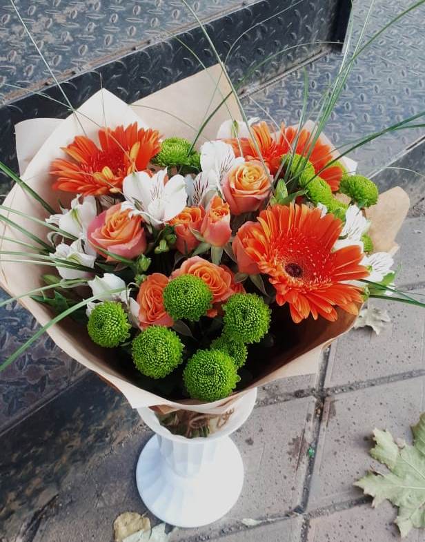 Букет цветов из: Герберы, Хризантемы, Альстромерии и Розы в Старобжегокай