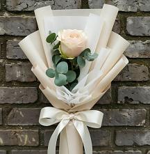 Букет цветов из:  Розы в Старобжегокай
