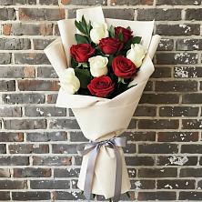 Букет цветов из:  Розы в Старобжегокай