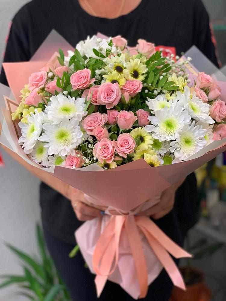Букет цветов из: Розы и Хризантемы в Старобжегокай