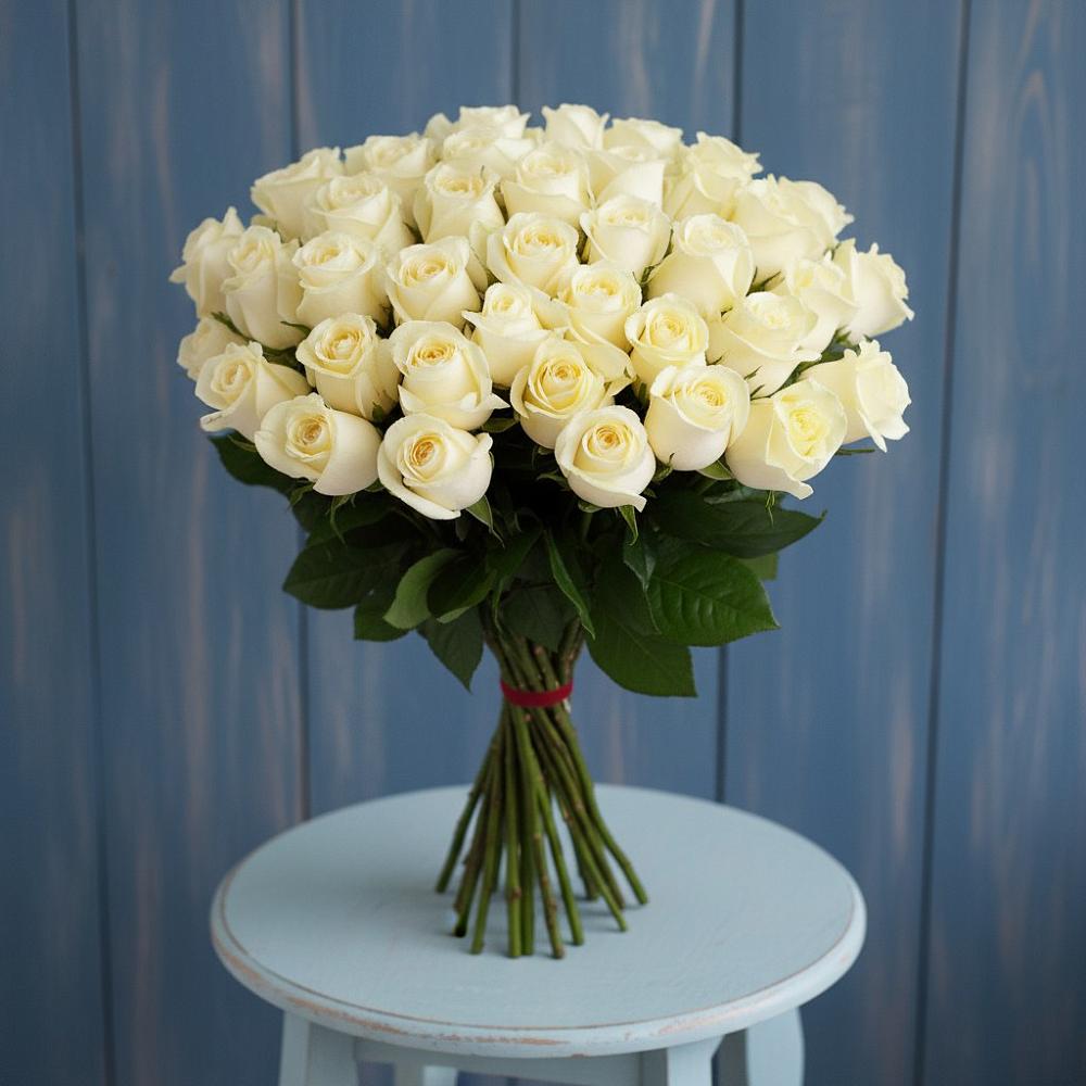 Букет 51 Белая роза Эдлесс Лав в Старобжегокай