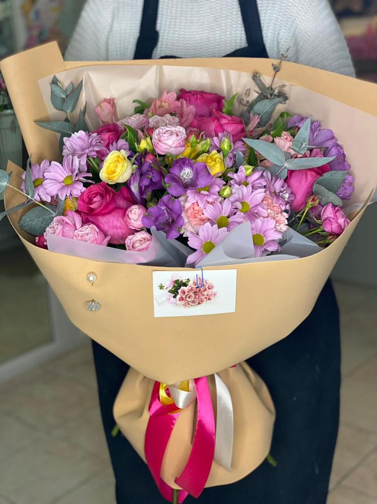 Букет цветов из: Хризантемы, Гвоздики и Альстромерии в Старобжегокай