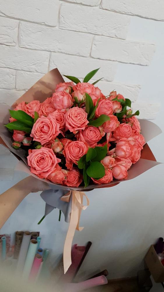 Букет цветов из: Розы в Старобжегокай