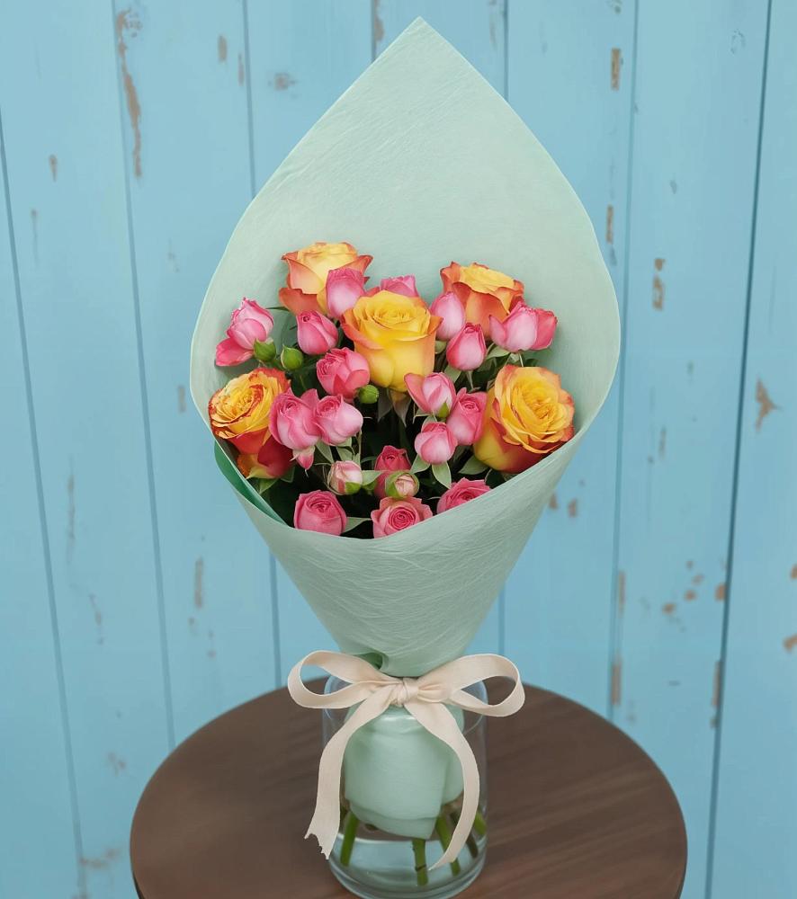 Букет цветов из: Розы в Старобжегокай