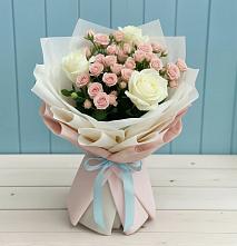 Букет цветов из:  Розы в Старобжегокай