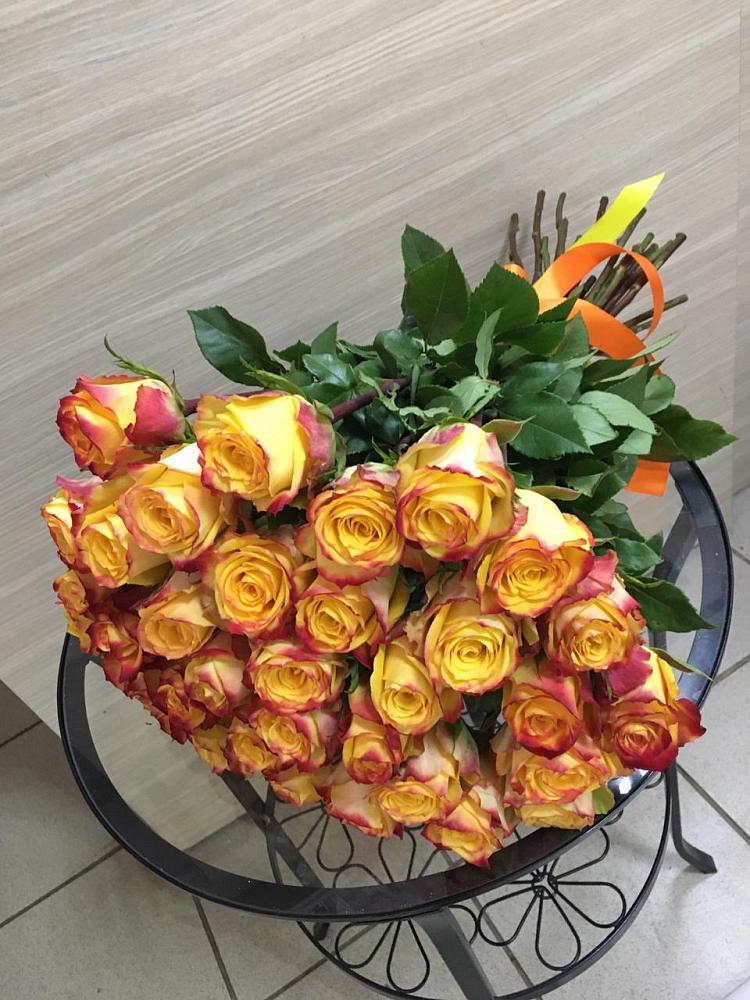 Букет Желтые розы в Старобжегокай