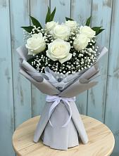 Букет цветов из:  Розы в Старобжегокай