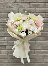 Букет цветов из:  Гвоздики, Розы, Лизиантусы и Хризантемы #REPLACE_PRED# Старобжегокай