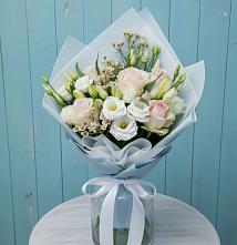 Букет цветов из:  Розы и Лизиантусы #REPLACE_PRED# Старобжегокай