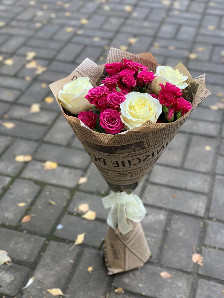 Букет цветов из: Розы в Старобжегокай