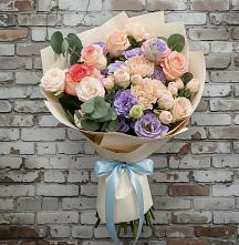 Букет цветов из:  Розы, Лизиантусы и Гвоздики #REPLACE_PRED# Старобжегокай