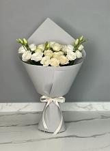 Букет цветов из:  Розы и Лизиантусы в Старобжегокай